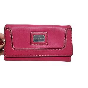 Michael Kors Pink Brookfield Genuine Leather Carry All Wallet
